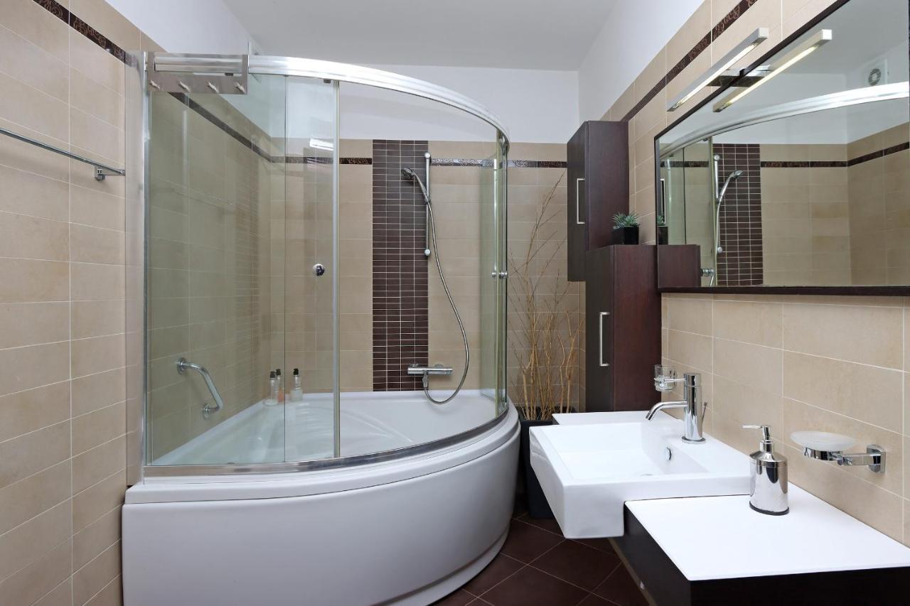 Starry Night - Smart Tv, Extra Big Bed, Big Bathtub, Private Parking, Sea View, Wifi, 2Bedrooms فولوسكو المظهر الخارجي الصورة