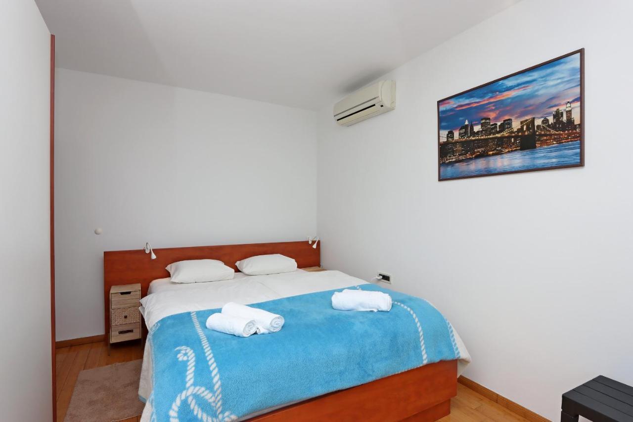 Starry Night - Smart Tv, Extra Big Bed, Big Bathtub, Private Parking, Sea View, Wifi, 2Bedrooms فولوسكو المظهر الخارجي الصورة