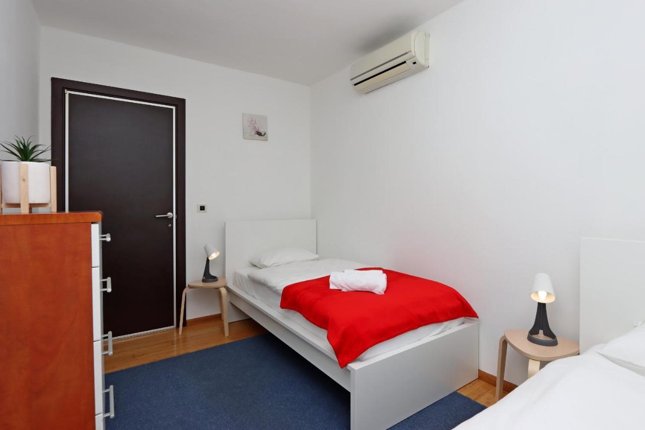 Starry Night - Smart Tv, Extra Big Bed, Big Bathtub, Private Parking, Sea View, Wifi, 2Bedrooms فولوسكو المظهر الخارجي الصورة