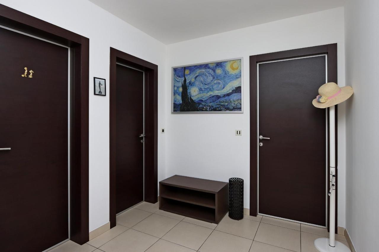Starry Night - Smart Tv, Extra Big Bed, Big Bathtub, Private Parking, Sea View, Wifi, 2Bedrooms فولوسكو المظهر الخارجي الصورة