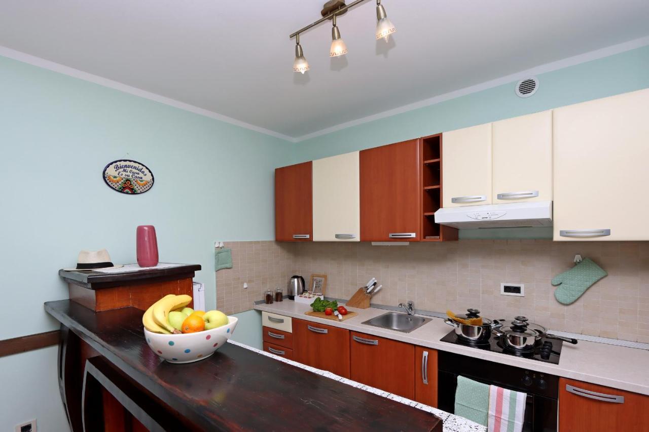 Starry Night - Smart Tv, Extra Big Bed, Big Bathtub, Private Parking, Sea View, Wifi, 2Bedrooms فولوسكو المظهر الخارجي الصورة