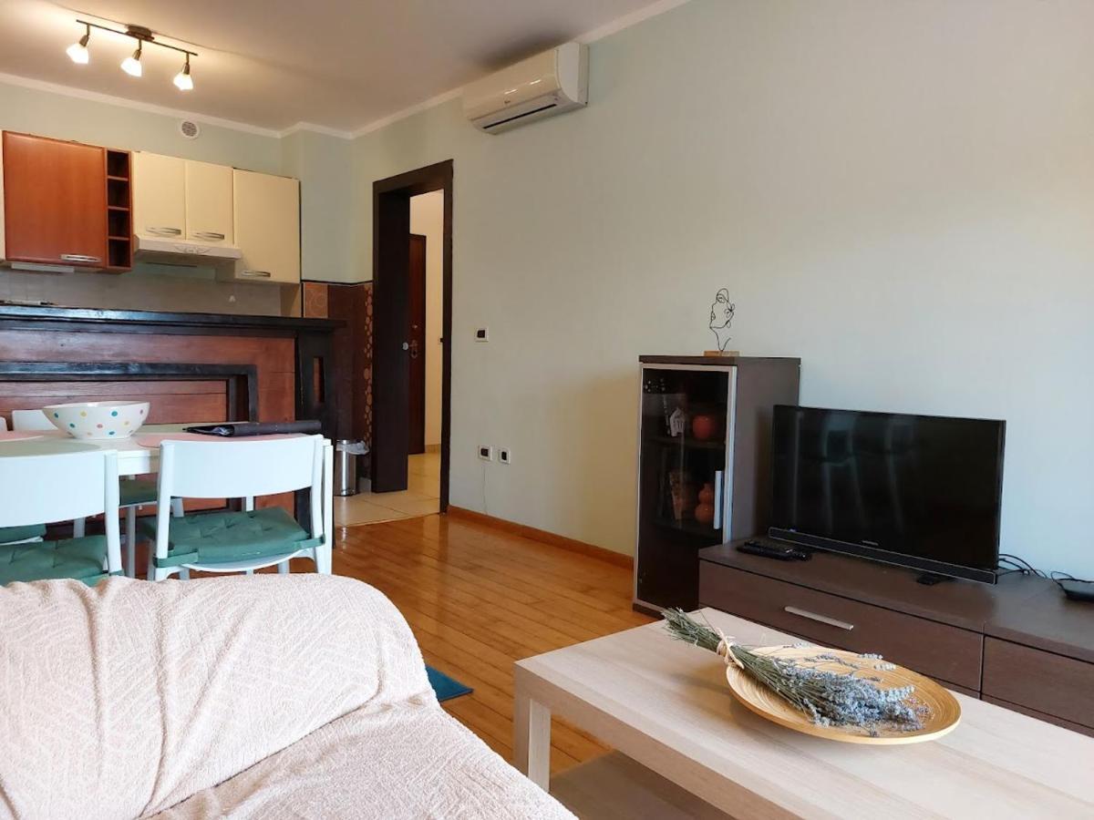 Starry Night - Smart Tv, Extra Big Bed, Big Bathtub, Private Parking, Sea View, Wifi, 2Bedrooms فولوسكو المظهر الخارجي الصورة
